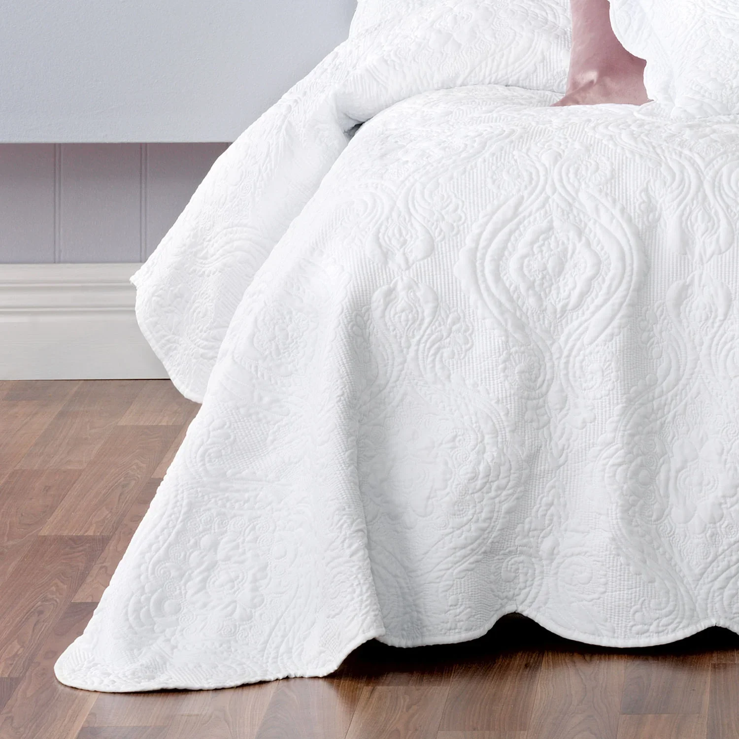 Cordelia Bedspread Set - Image 2