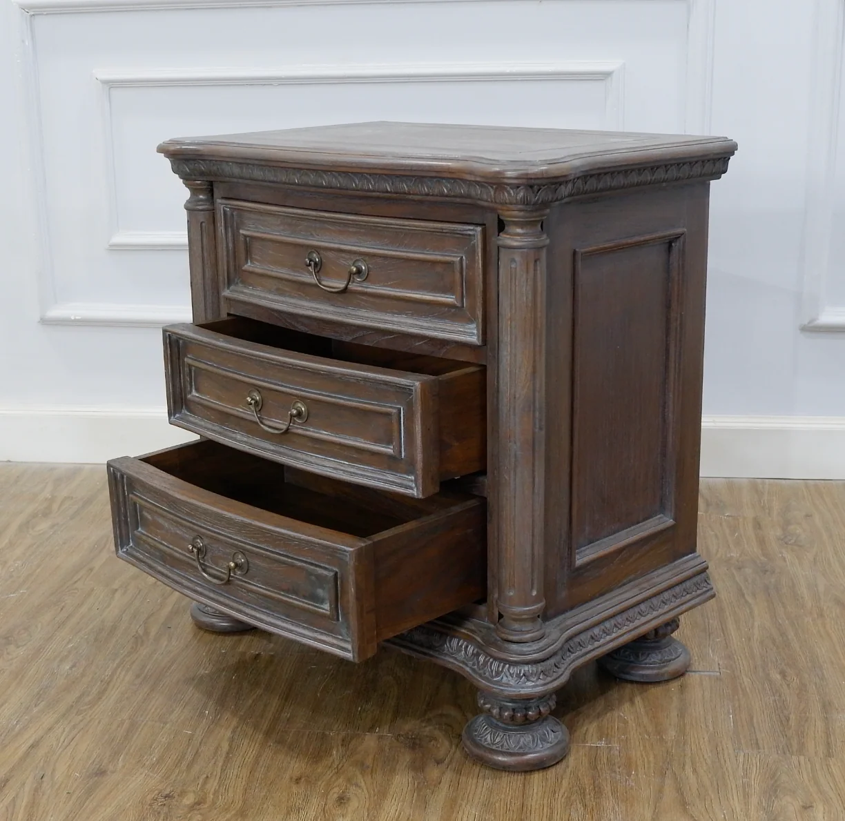 Leo Bedside Table - Image 4