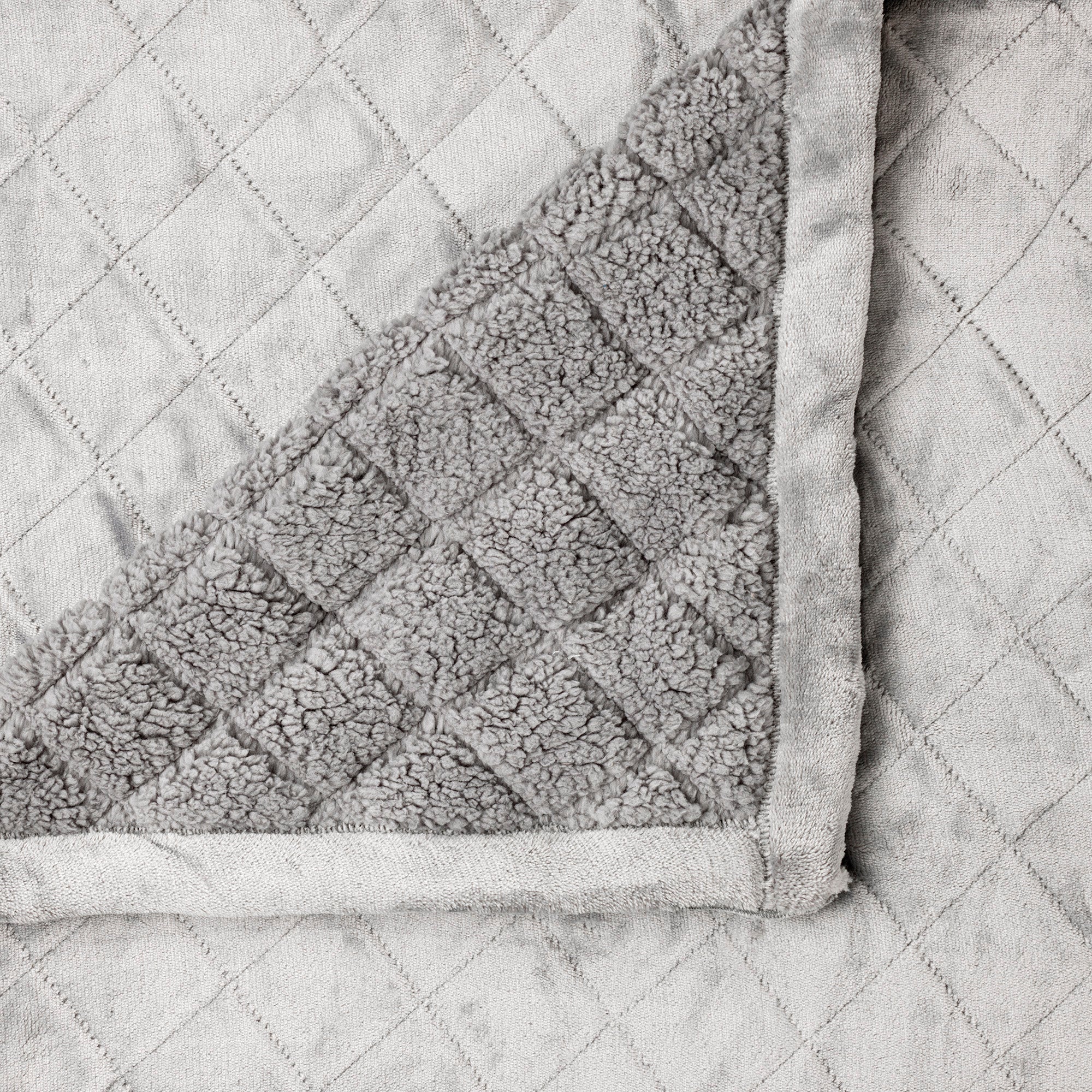 Mansfield Ultra Soft Velvet Blanket - Image 8